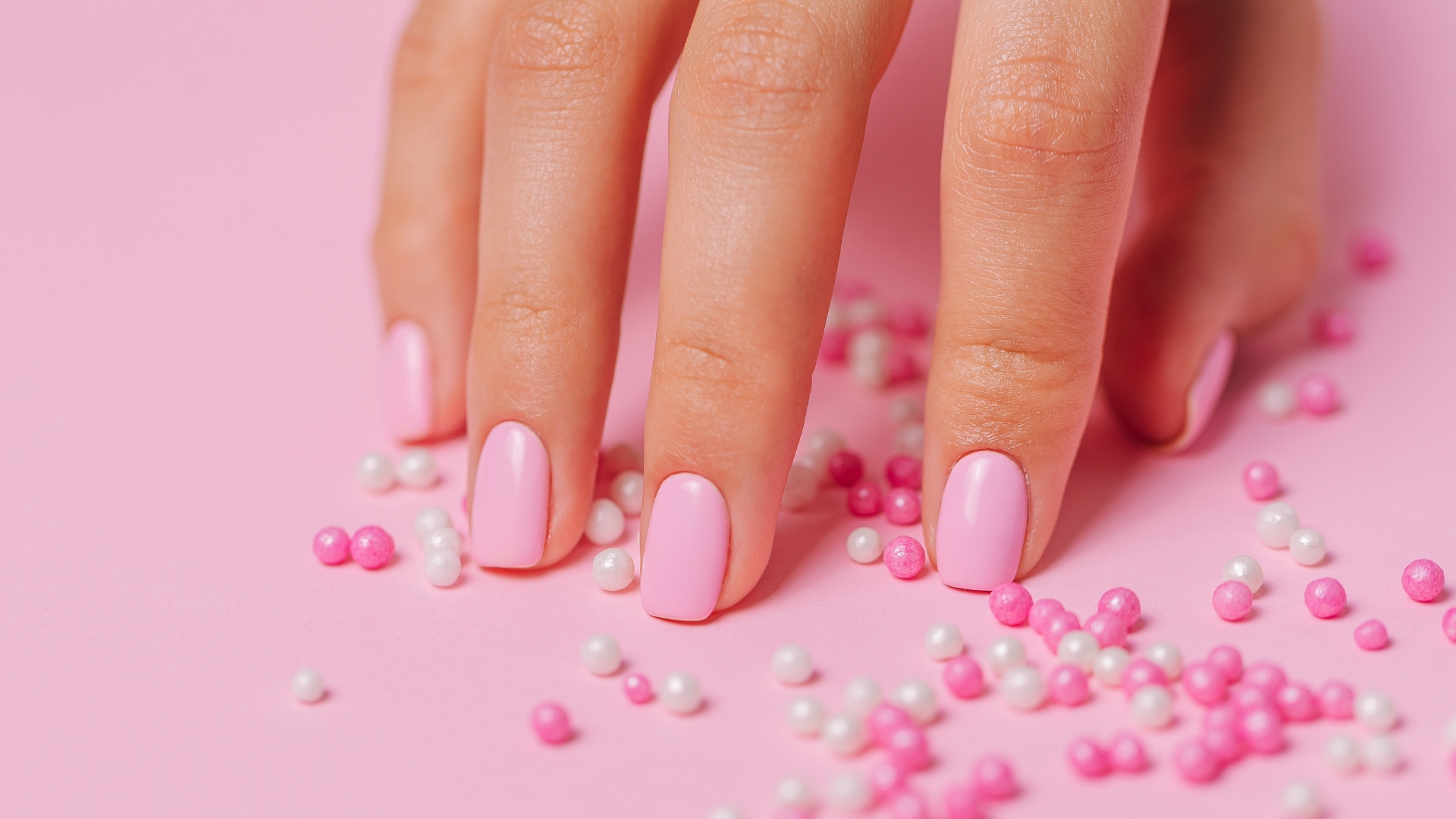 Ongles parfaits en un instant : Découvrez les ongles à coller pour une manucure express - Estelle Beauté